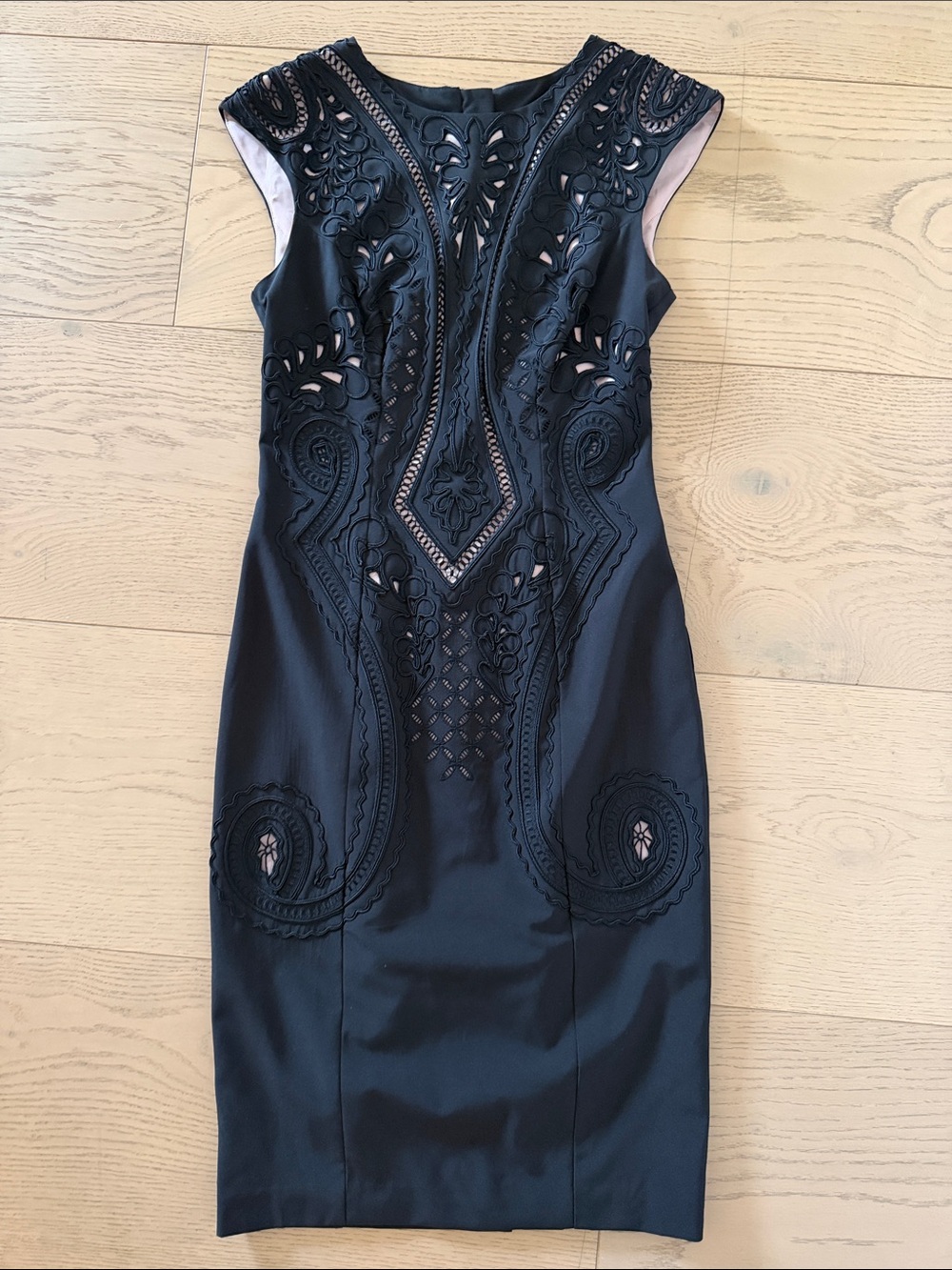 Karen Millen Embroidered and Cutwork Dress - Picture 2 of 6